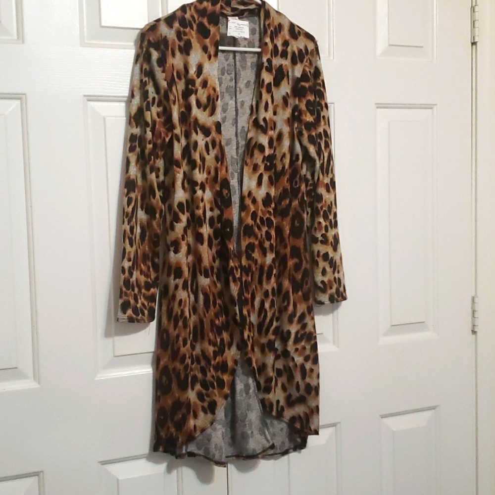 Cheetah Jr plus sweater by MYTH, size 1X